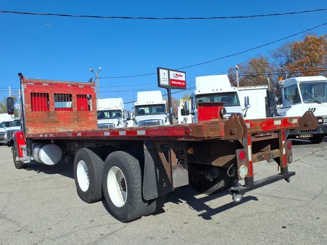 2011 FREIGHTLINER/MERCEDES CORONADO 122