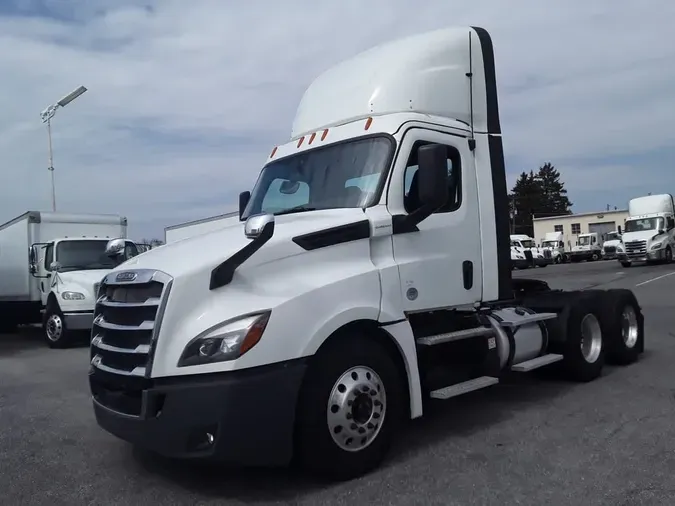2019 FREIGHTLINER/MERCEDES NEW CASCADIA PX126641dc7046030196143d855eca24d37da7b