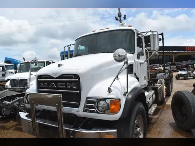 2006 MACK GRANITE CV713