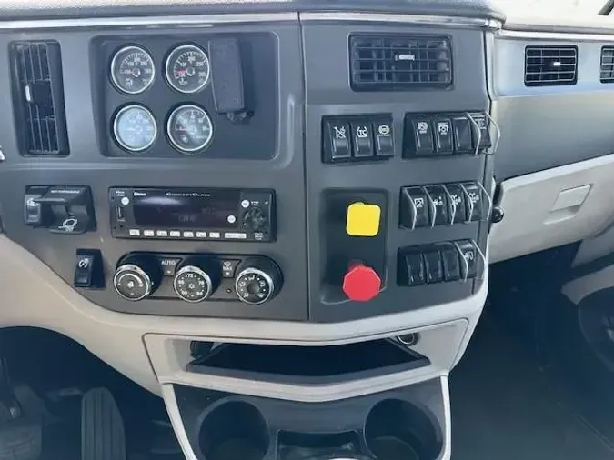 2022 Peterbilt 567