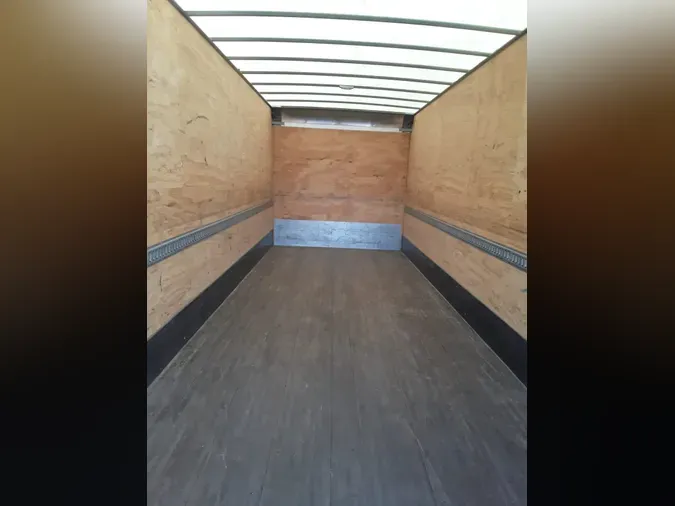 2020 FREIGHTLINER/MERCEDES M2 106