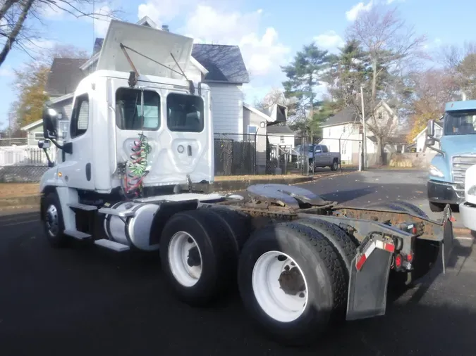 2018 FREIGHTLINER/MERCEDES CASCADIA 125