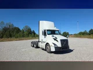 2019 Volvo VNL300