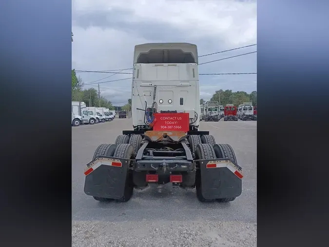 2019 NAVISTAR INTERNATIONAL LT625 SLPR CAB