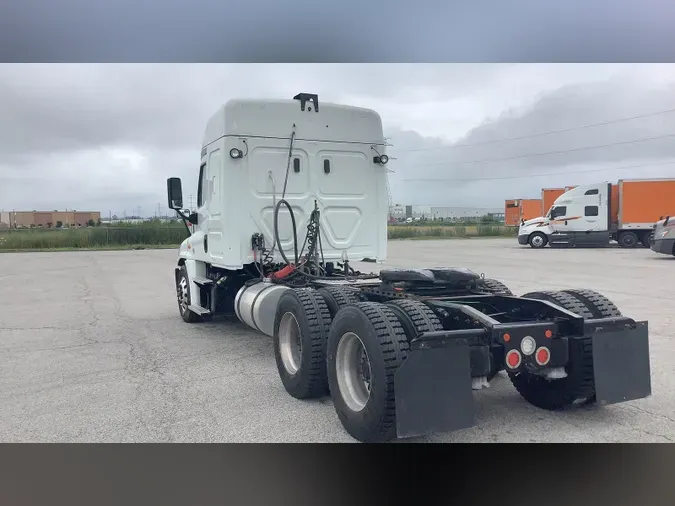 2020 Freightliner Cascadia