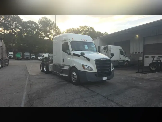2021 Freightliner Cascadia 1261dd877dcf32a12e196e35d2a5337d734