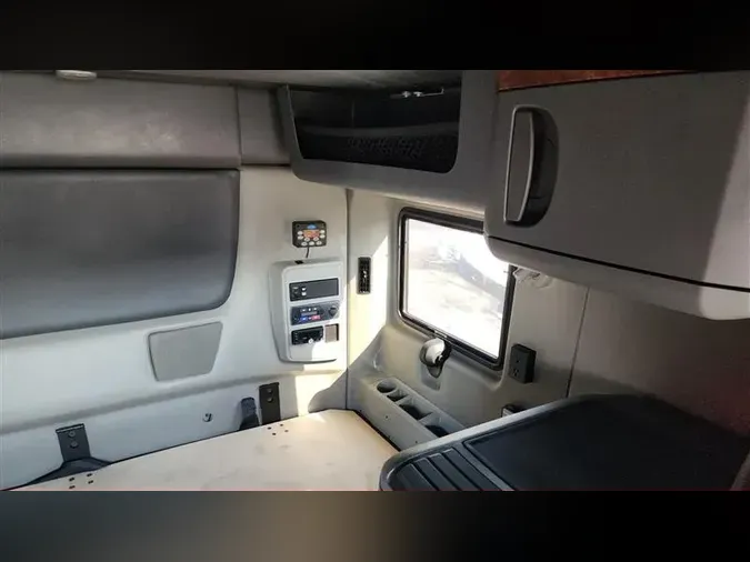 2022 INTERNATIONAL LT