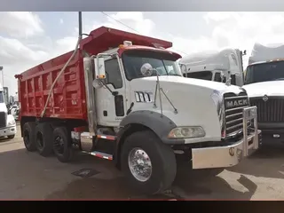 2015 MACK GRANITE GU813