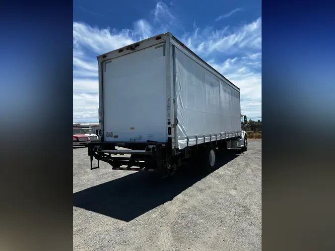 2018 FREIGHTLINER M2 106