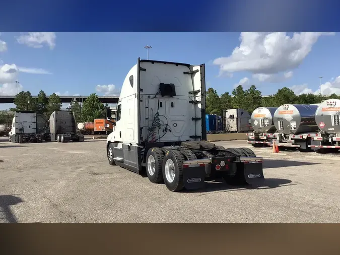 2021 Freightliner Cascadia