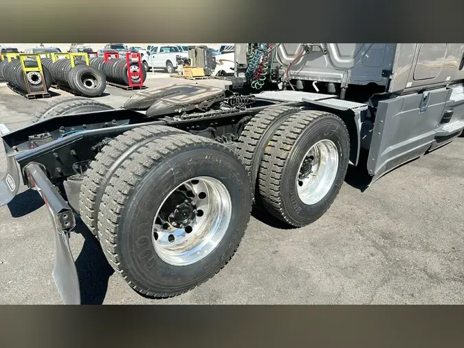 2023 Freightliner Cascadia