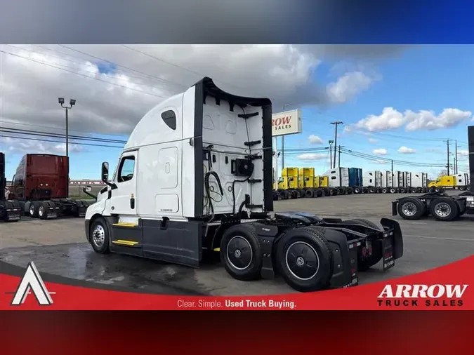 2022 FREIGHTLINER CA126