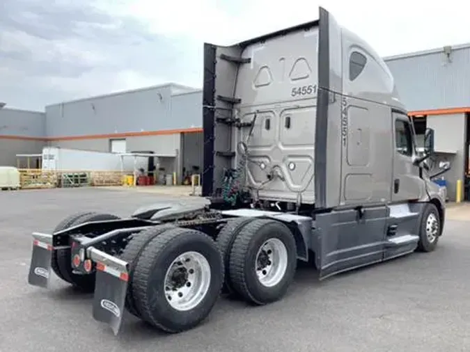 2023 Freightliner Cascadia