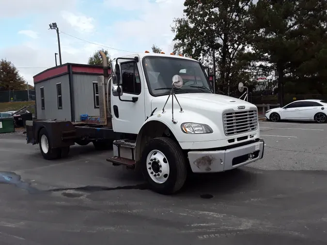 2014 FREIGHTLINER/MERCEDES M2 106