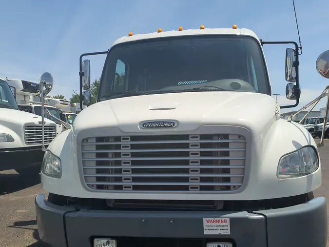 2013 FREIGHTLINER/MERCEDES M2 106