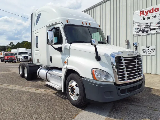 2019 FREIGHTLINER/MERCEDES CASCADIA 125