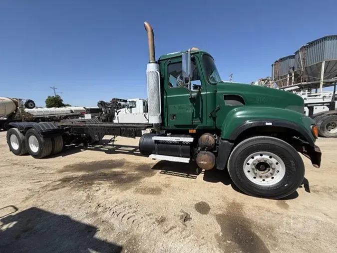 2007 MACK GRANITE CV713