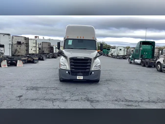 2022 Freightliner Cascadia 126