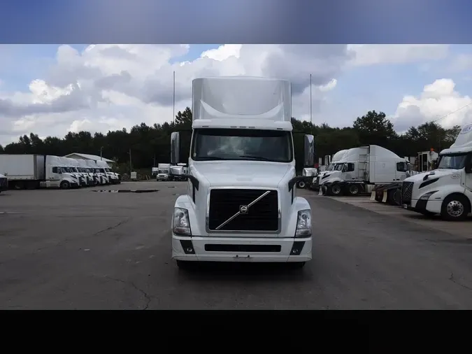 2017 Volvo VNL300