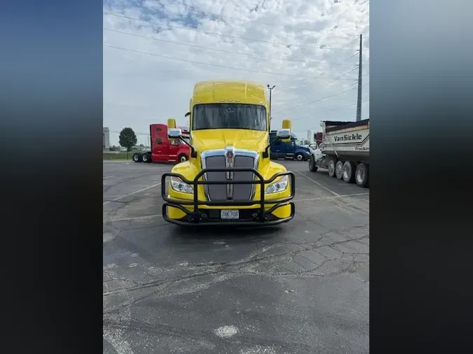 2024 Kenworth T680