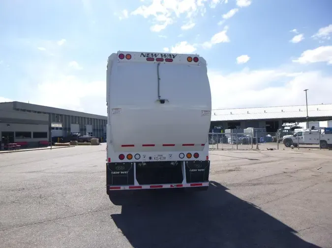 2025 Peterbilt 5201dfc9beef32b5651e145642ec21132a6
