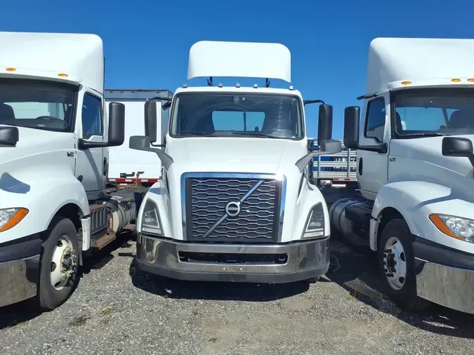 2019 VOLVO VNL64T-300