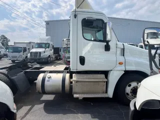 2019 FREIGHTLINER/MERCEDES CASCADIA 125