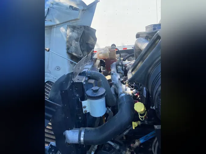 2019 NAVISTAR INTERNATIONAL RH613 DAYCAB S/A