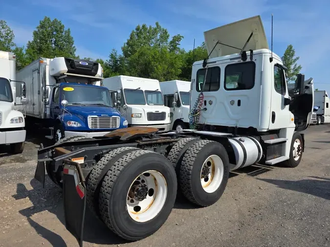 2018 FREIGHTLINER CASCADIA 125