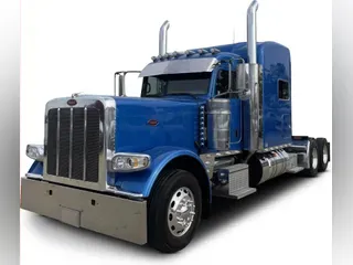 2023 Peterbilt 389