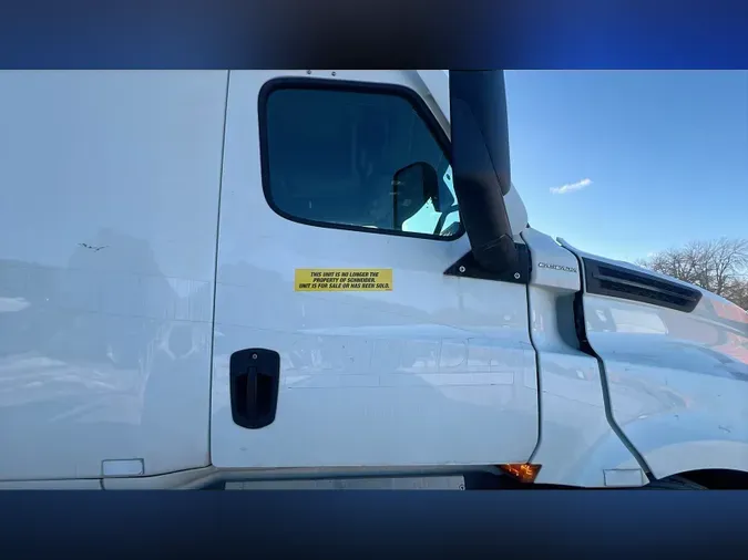 2021 Freightliner Cascadia 126