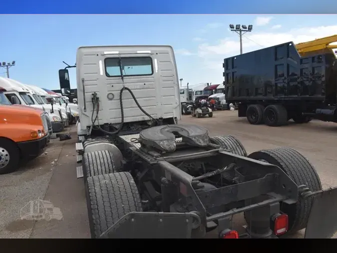 2019 VOLVO VNR62T300