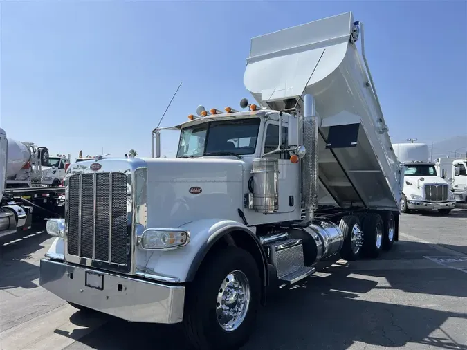 2020 Peterbilt 389