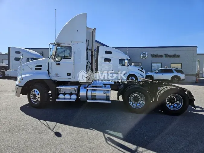 2018 MACK CXU613