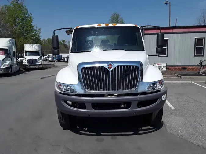 2020 NAVISTAR INTERNATIONAL MV607 (4X2)