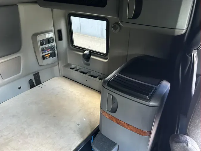 2020 International LT625