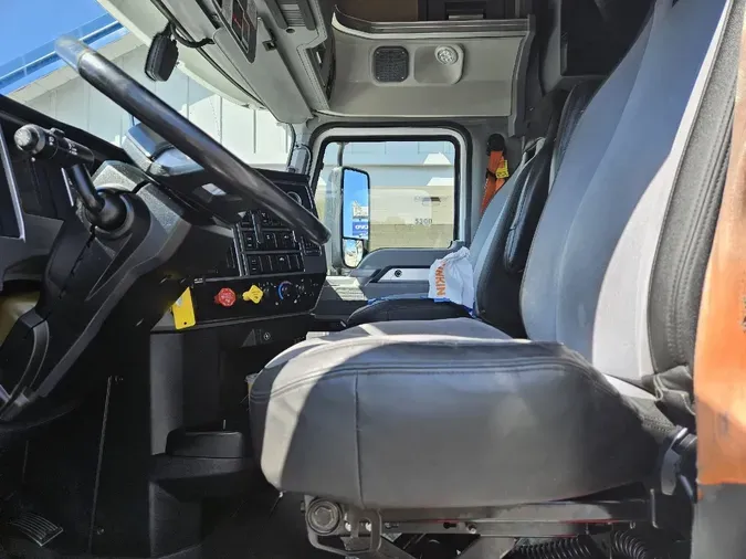 2019 MACK ANTHEM AN64T