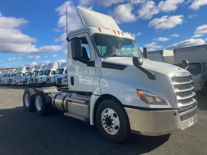 2020 FREIGHTLINER/MERCEDES NEW CASCADIA PX126641e15031880581d4f8a265d4fcb91cd34