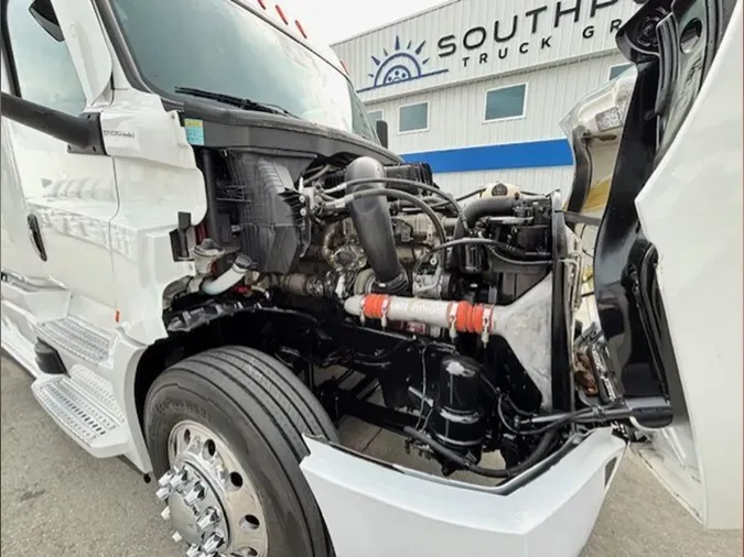 2022 Freightliner Cascadia 126