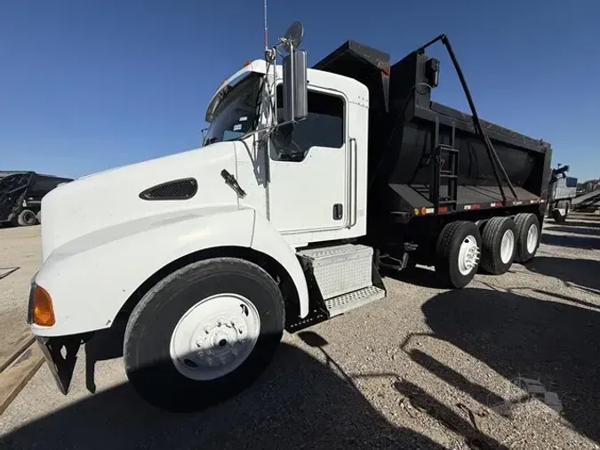2007 KENWORTH T300