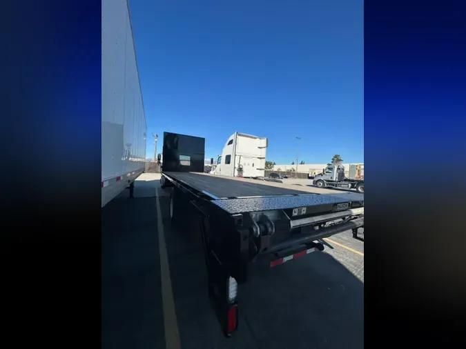 2016 FREIGHTLINER/MERCEDES M2 106