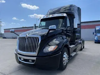 2019 INTERNATIONAL LT