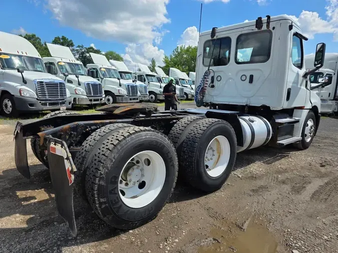 2018 FREIGHTLINER NEW CASCADIA PX12664