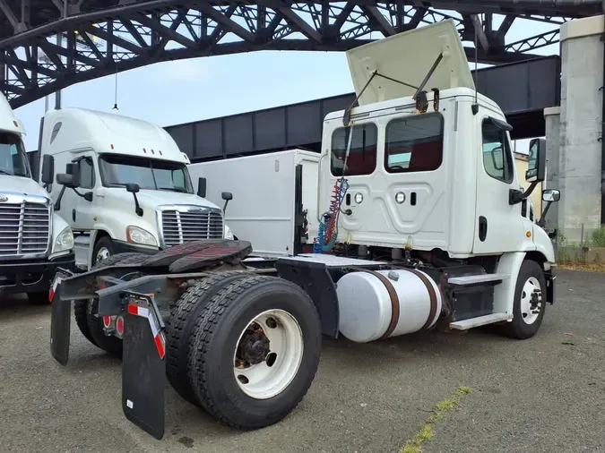 2018 FREIGHTLINER CASCADIA 113
