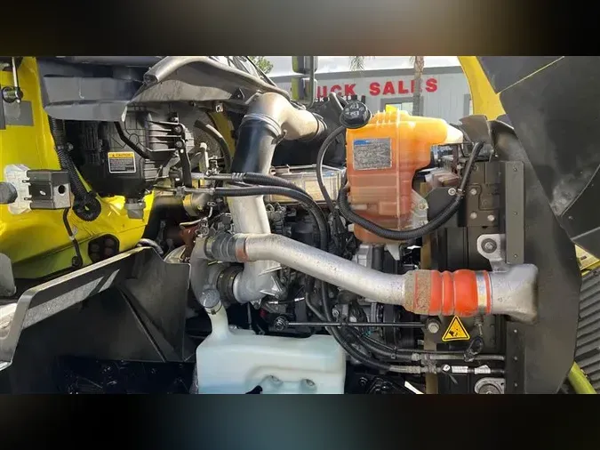 2018 INTERNATIONAL RH613