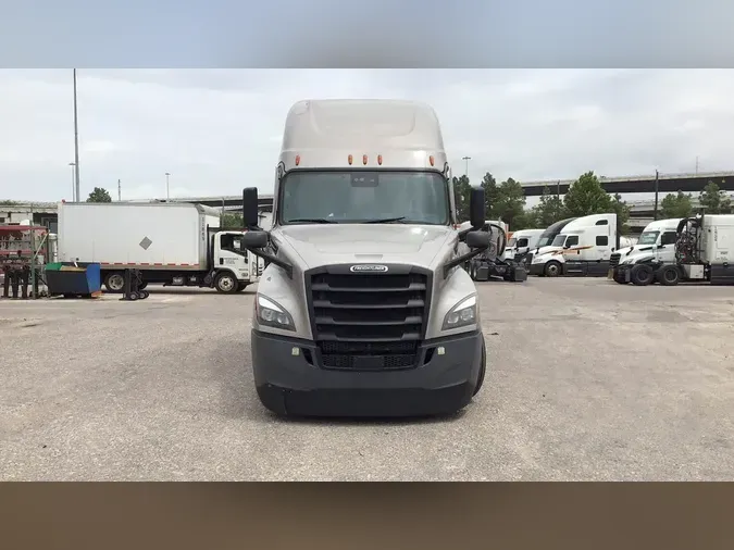 2022 Freightliner Cascadia 126