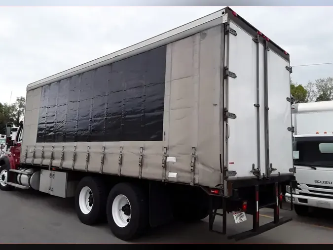 2015 FREIGHTLINER M2 112