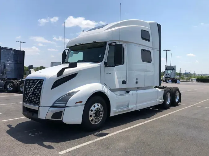 2023 VOLVO VNL64T860