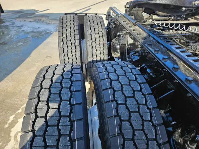 2026 Kenworth T8801e379cc79e98628a822a7057b09c813a