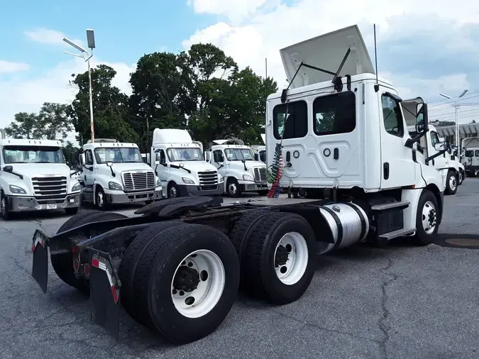 2018 FREIGHTLINER NEW CASCADIA PX12664
